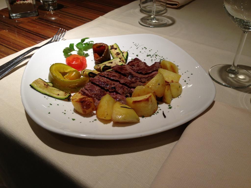 Albergo Dei Laghi Turate Luaran gambar